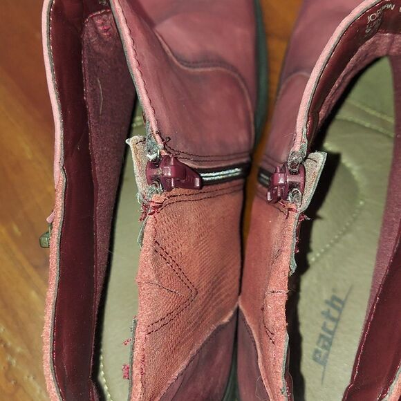 Earth Jordan Ankle Moto Bootie Distressed Red Wine Leather - Women 9.5 D - Picture 8 of 8